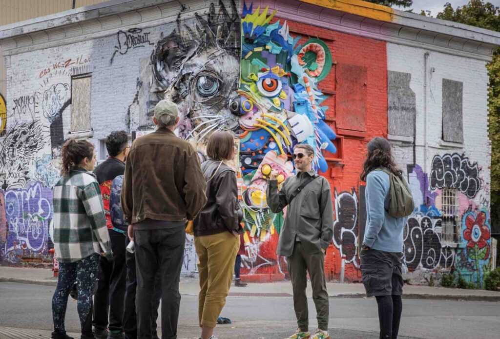 street art tour montreal